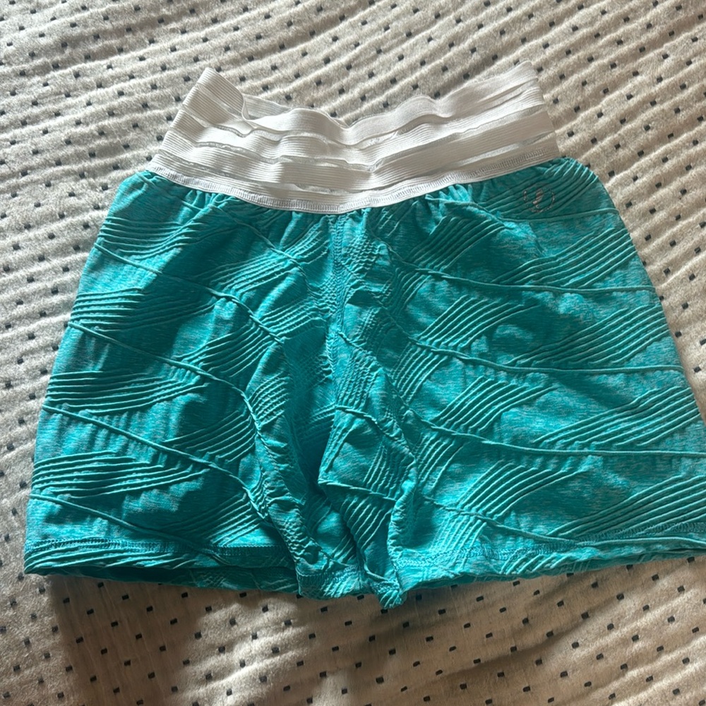 Abs2b scrunch shorts